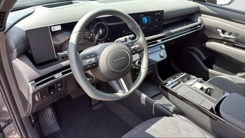 Gebraucht Hyundai Tucson 159 PS (116 kW) 2023 Ecotronic gray / schwarz SUV