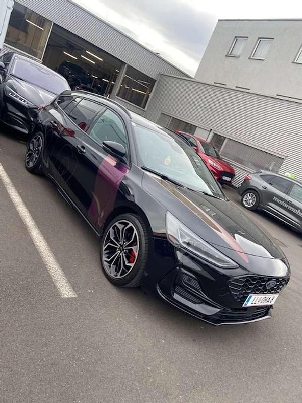 Schwarz Gebraucht 2023 Ford Focus ST-Line X Kombi | € 23.800 (Teuer) - Bild 1/4