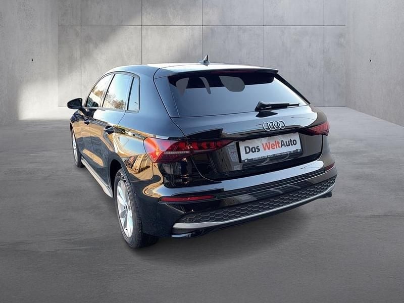 Neu Audi A3 Ambiente 116 PS (85 kW) 2026 Schwarz  normal Limousine