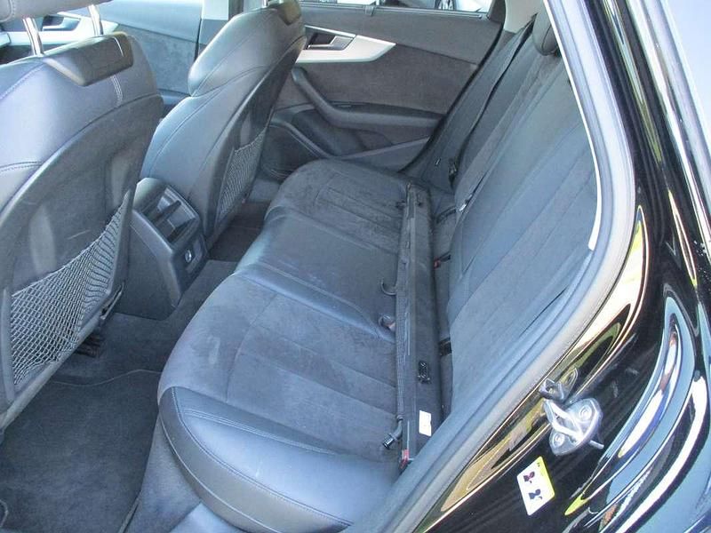 Gebraucht Audi A4 Sport 150 PS (110 kW) 2019 Schwarz Kombi