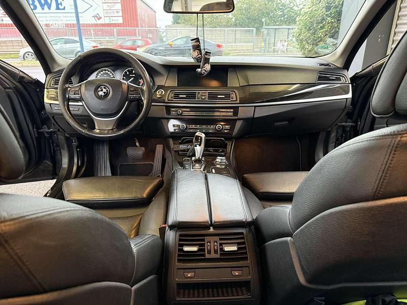 Gebraucht BMW 530 258 PS (189 kW) 2011 Limousine