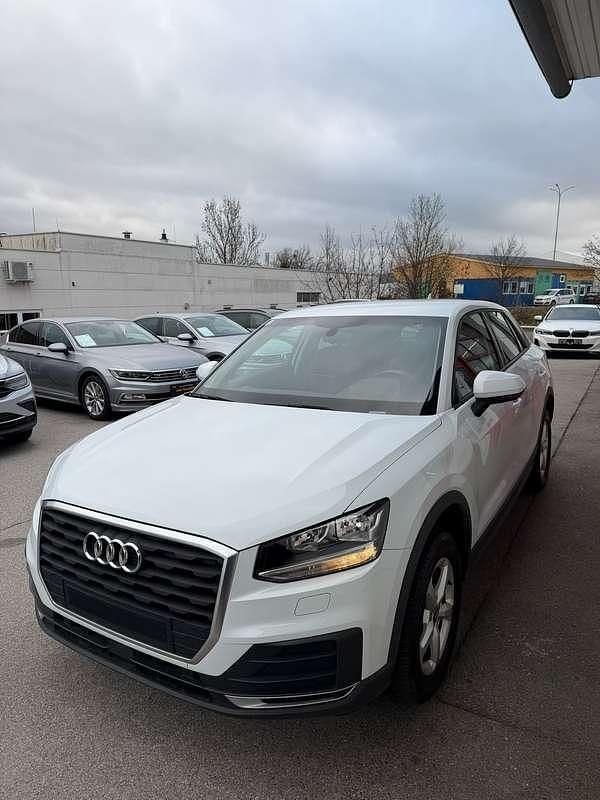 Gebraucht Audi Q2 Basis 116 PS (85 kW) 2017 Weiß SUV