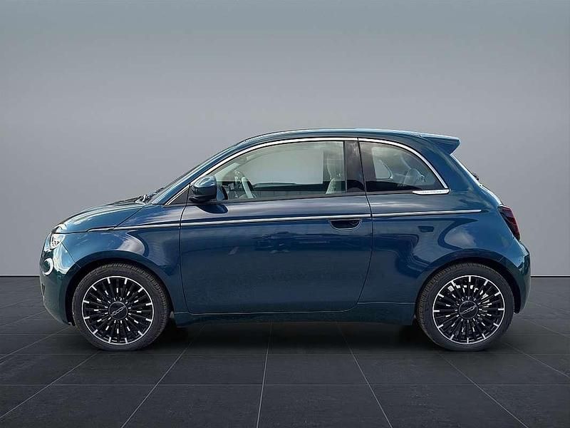Gebraucht Fiat 500e La Prima 86 kW (118 PS) 2024 Grün Limousine