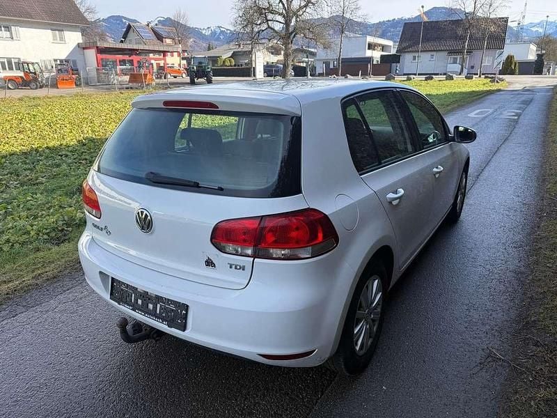 Gebraucht VW Golf VII 105 PS (77 kW) 2012 Weiß Limousine