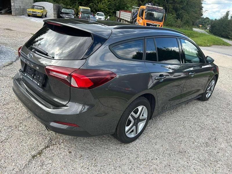 Gebraucht Ford Focus Cool & Connect 120 PS (88 kW) 2022 Silber Kombi