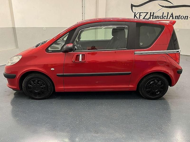 Gebraucht Peugeot 1007 68 PS (50 kW) 2005 Rot Van / Kleinbus