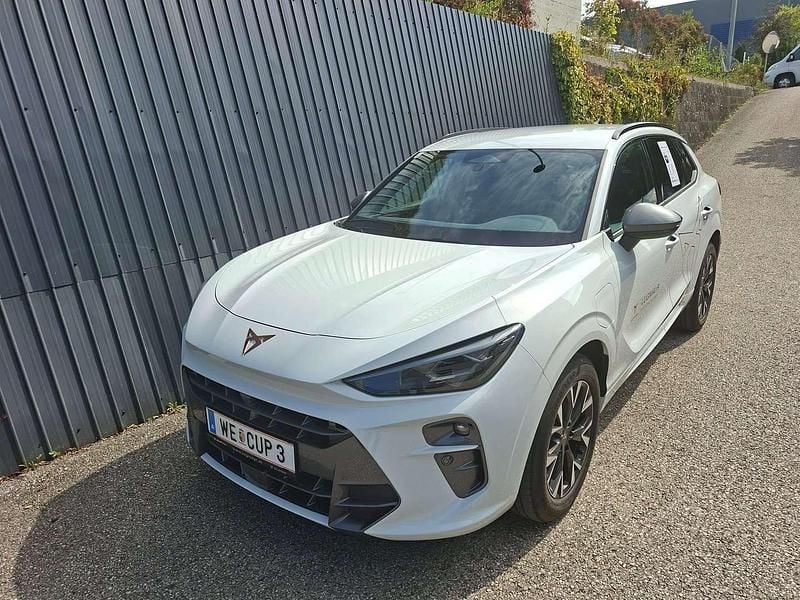 Neu Cupra Terramar 204 PS (150 kW) 2025 Weiss  metallic SUV