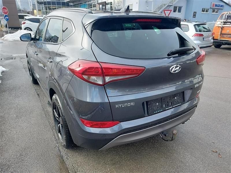 Gebraucht Hyundai Tucson 177 PS (130 kW) 2016 Grau SUV