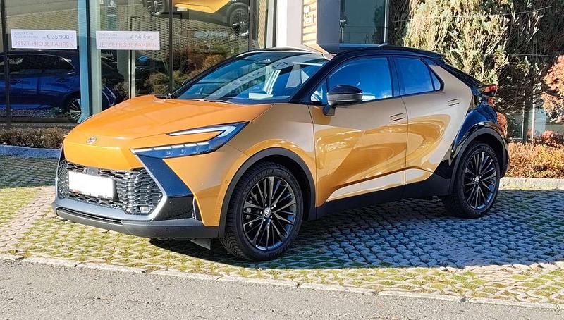 Gelb Gebraucht 2024 Toyota C-HR Lounge SUV | € 38.990 - Bild 1/4