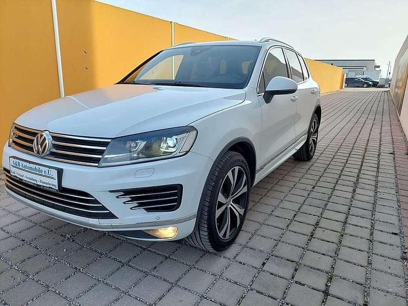 Gebraucht VW Touareg Sport 204 PS (150 kW) 2016 Weiß SUV
