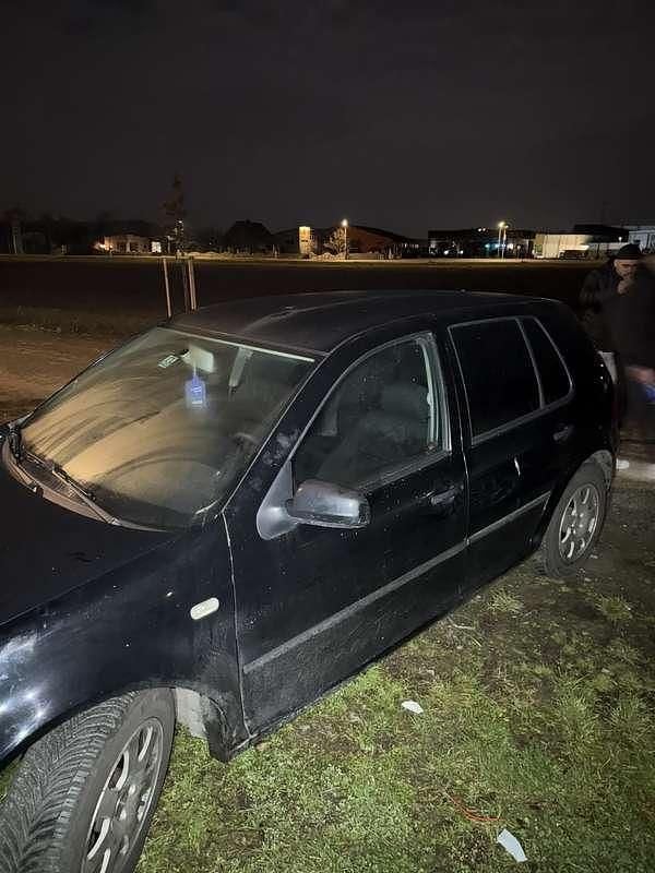 Schwarz Gebraucht 2000 VW Golf IV Comfortline Limousine | € 850 (Guter Preis) - Bild 1/4