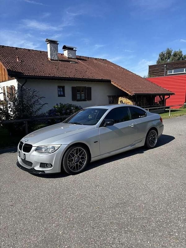 Gebraucht BMW 335 306 PS (225 kW) 2011 Coupé