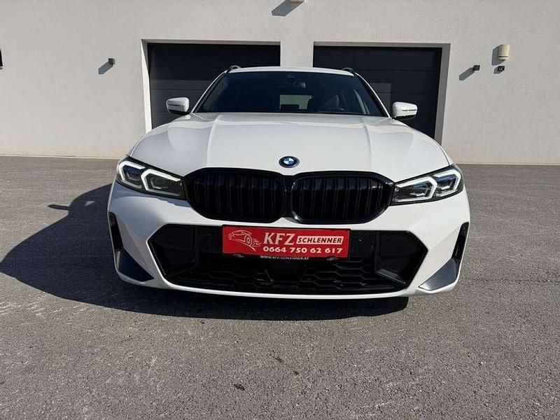 Gebraucht BMW 330 M Sport 292 PS (214 kW) 2022 Weiß Kombi