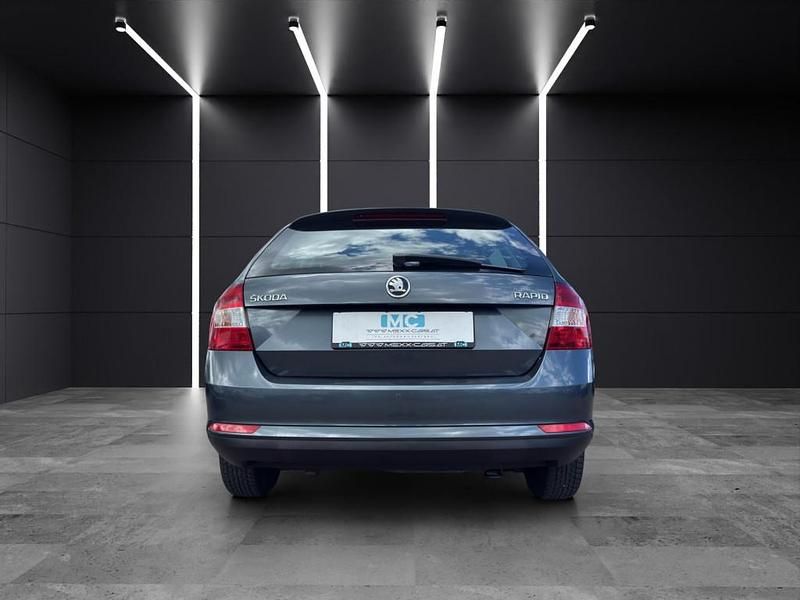 Gebraucht Skoda Rapid Elegance 90 PS (66 kW) 2015 Kleinwagen