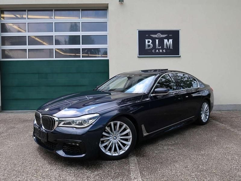 Gebraucht BMW 730 Sport Line 265 PS (194 kW) 2017 Blau Limousine