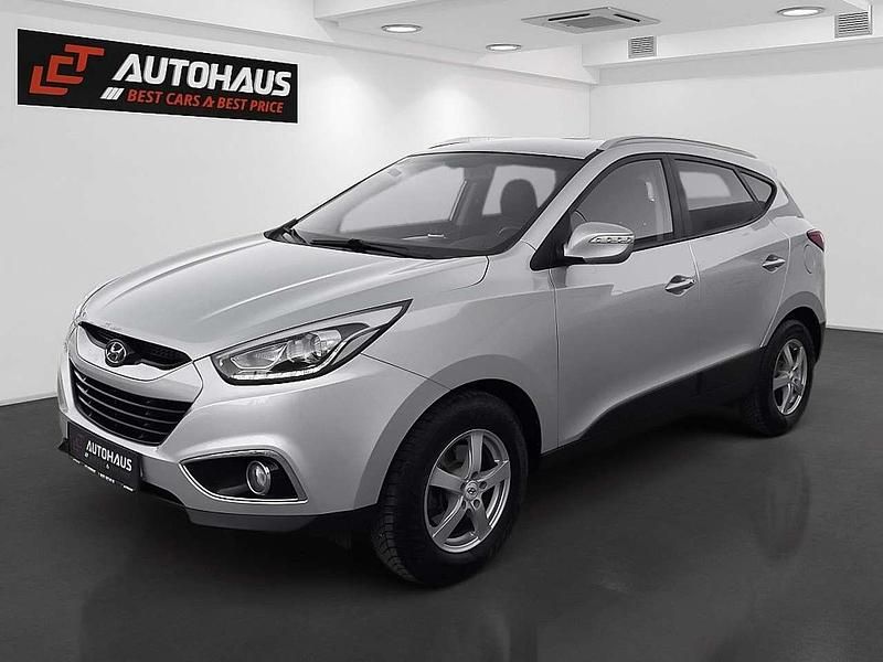 Grau Gebraucht 2015 Hyundai ix35 Premium SUV | € 12.440 - Bild 1/4