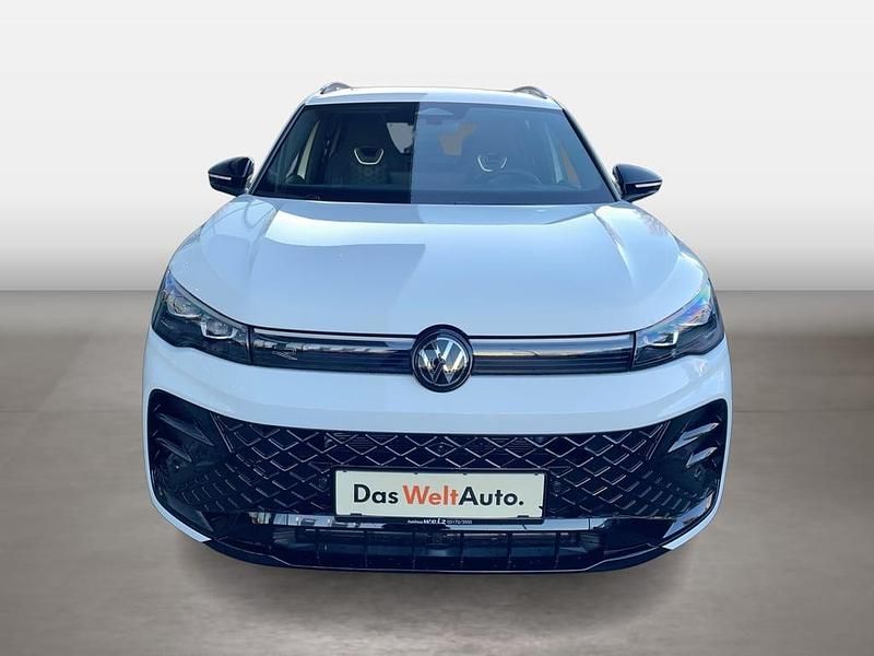 Neu VW Tiguan Sport 204 PS (150 kW) 2025 Weiss  normal SUV