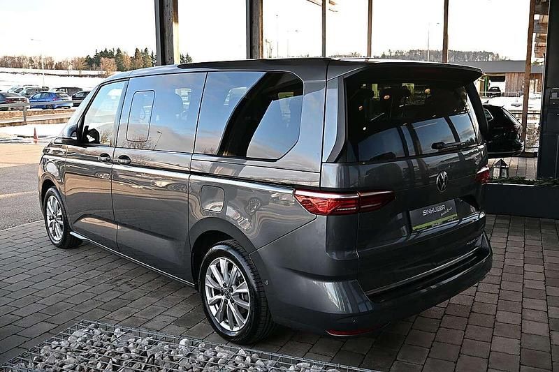 Gebraucht VW Multivan Style 177 PS (130 kW) 2025 Grau Van