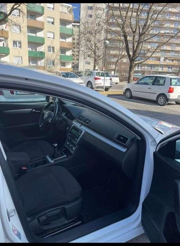 Gebraucht VW Passat Trendline 105 PS (77 kW) 2012 Limousine