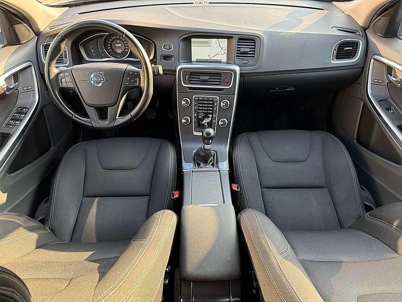 Gebraucht Volvo S60 Kinetic 114 PS (83 kW) 2014 Weiß Limousine