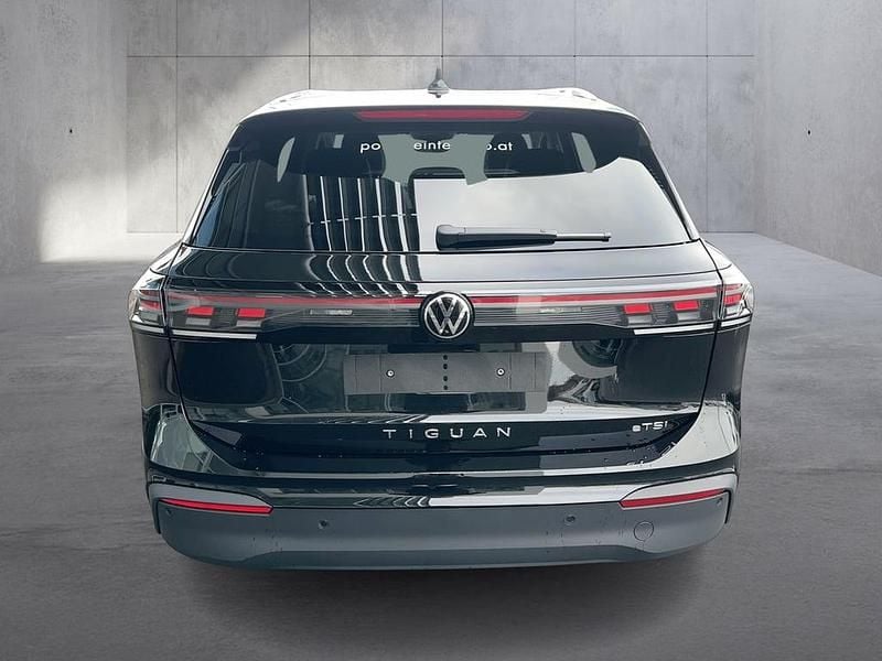 Neu VW Tiguan 131 PS (96 kW) 2026 Schwarz  metallic SUV