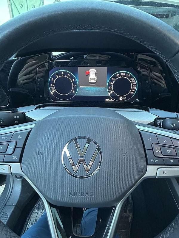 Gebraucht VW Golf VIII 110 PS (80 kW) 2024 Grau Kombi