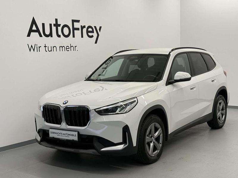 Weiß Gebraucht 2023 BMW X1 Efficient Dynamics SUV | € 27.890 (Fairer Preis) - Bild 1/4