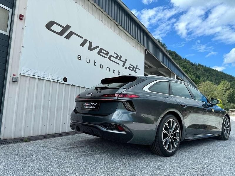 Neu Audi A6 S-Line 204 PS (150 kW) 2025 Grau Kombi