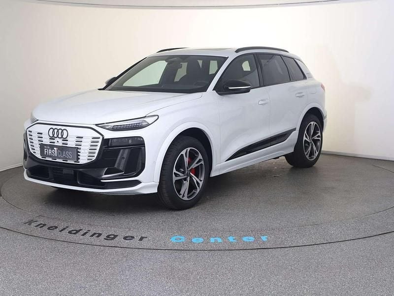 Neu Audi Q6 e-tron Performance 225 kW (306 PS) 2025 Weiss  metallic SUV