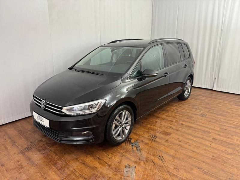 Gebraucht VW Touran Life 150 PS (110 kW) 2025 Schwarz  metallic Van / Kleinbus