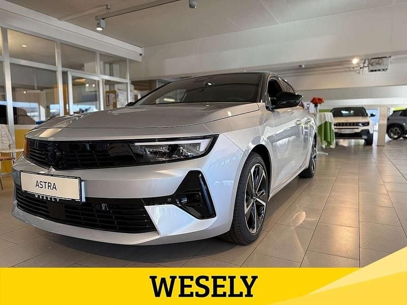 Neu Opel Astra 131 PS (96 kW) 2025 Silber Kombi