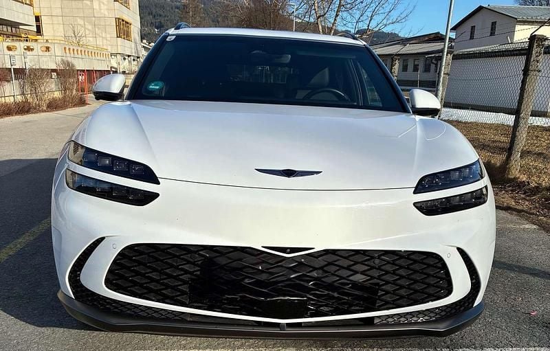 Gebraucht Genesis GV60 233 kW (318 PS) 2022 Weiß SUV