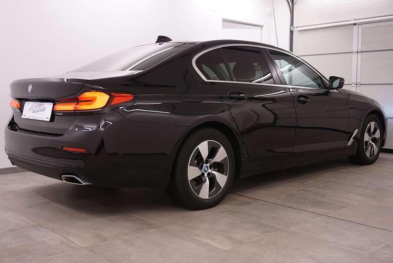 Gebraucht BMW 520 Performance 190 PS (139 kW) 2022 Schwarz Limousine