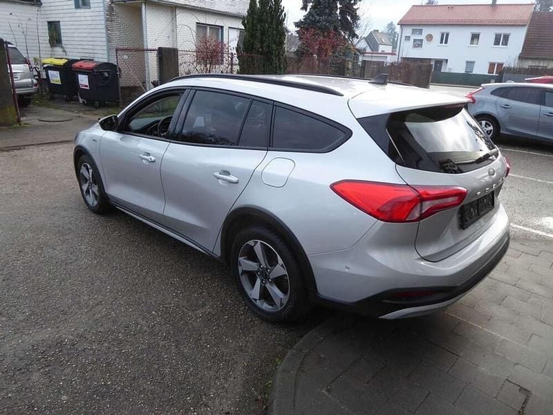 Gebraucht Ford Focus Active X 120 PS (88 kW) 2021 Silber Kombi