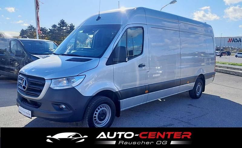 Gebraucht Mercedes Sprinter 170 PS (125 kW) 2023 Silber Van