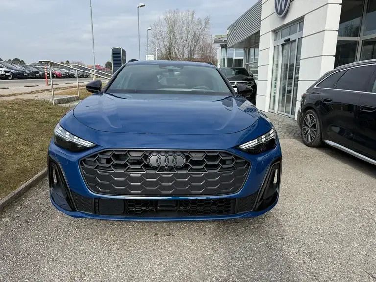 Mittelblau metallic Gebraucht 2025 Audi A5 Ambiente Coupé | € 72.980 - Bild 1/4