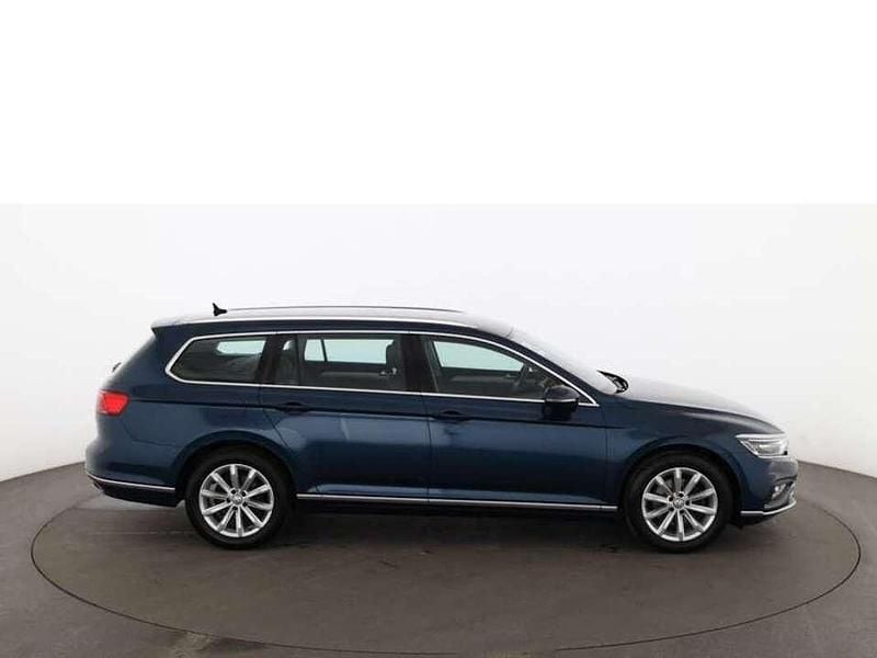 Gebraucht VW Passat Business 120 PS (88 kW) 2020 Blau Kombi