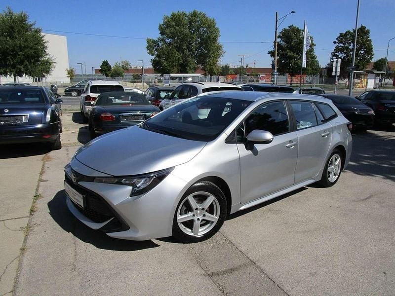 Gebraucht Toyota Corolla Active 98 PS (72 kW) 2023 Silber Kombi