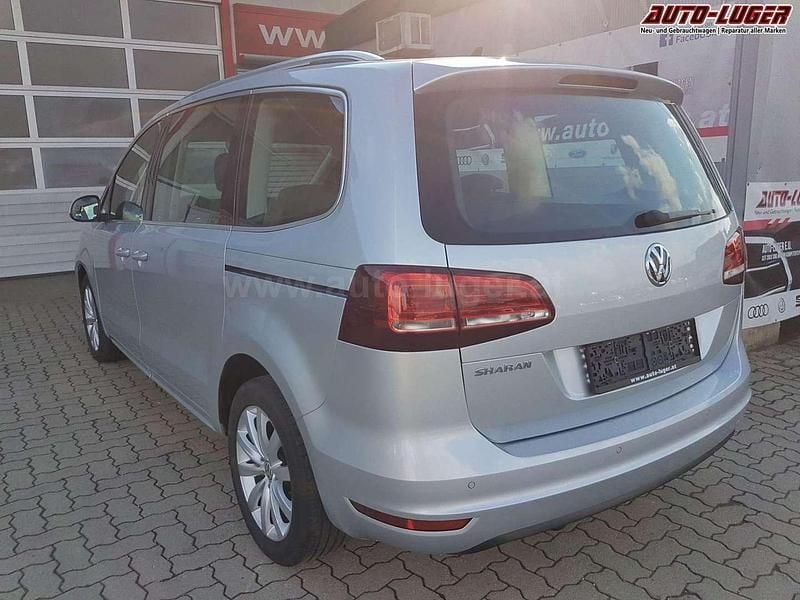 Gebraucht VW Sharan Highline 150 PS (110 kW) 2019 Reflexsilber metallic Van / Kleinbus