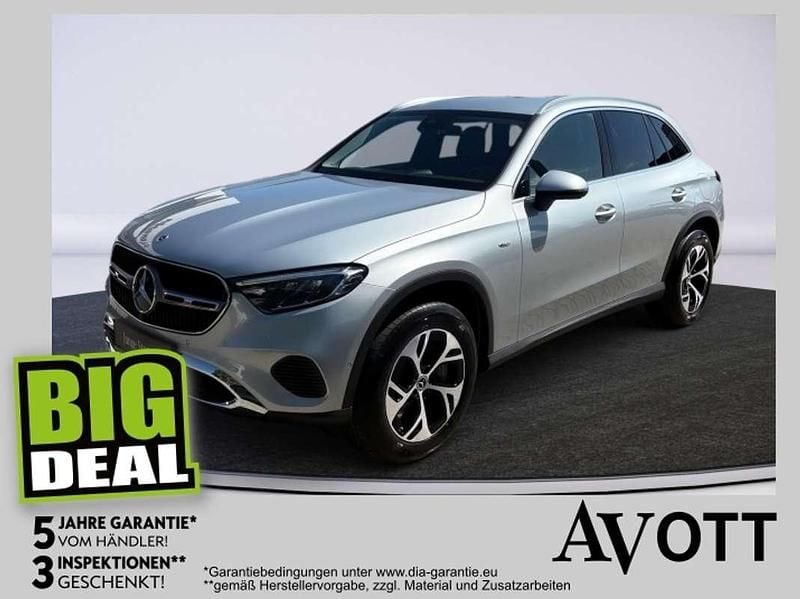 Gebraucht Mercedes GLC300e 197 PS (144 kW) 2025 Silber SUV