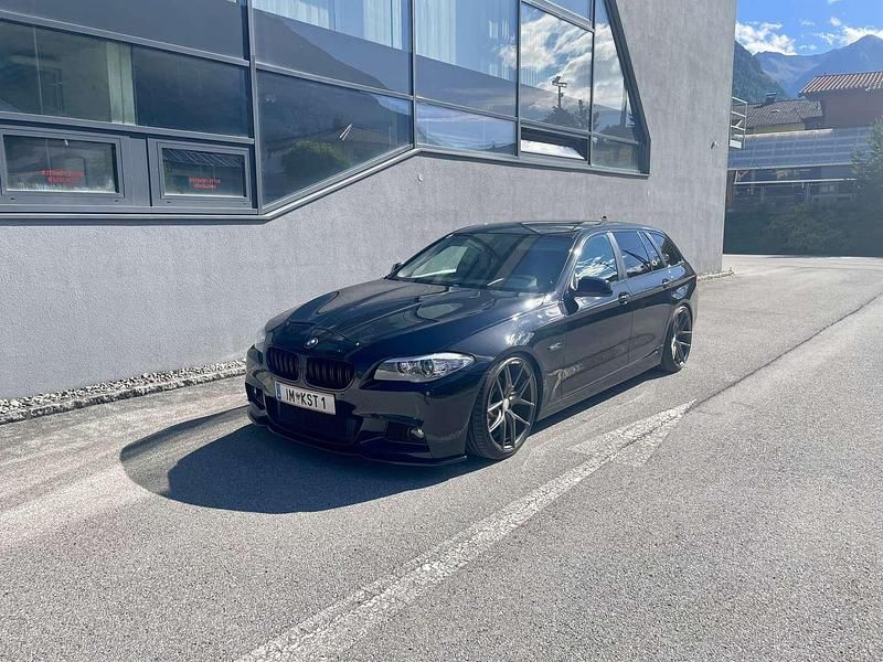 Gebraucht BMW 520 184 PS (135 kW) 2010 Schwarz Kombi