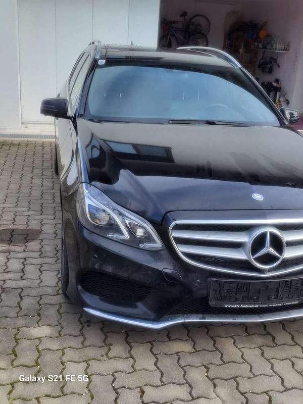 Gebraucht Mercedes E220 Avantgarde 170 PS (125 kW) 2016 Schwarz Kombi