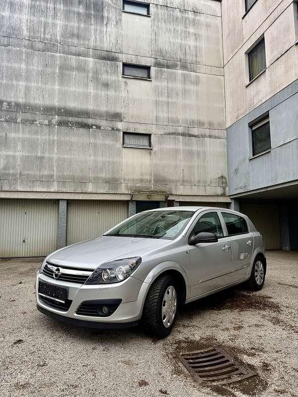 Gebraucht Opel Astra 90 PS (66 kW) 2006 Limousine