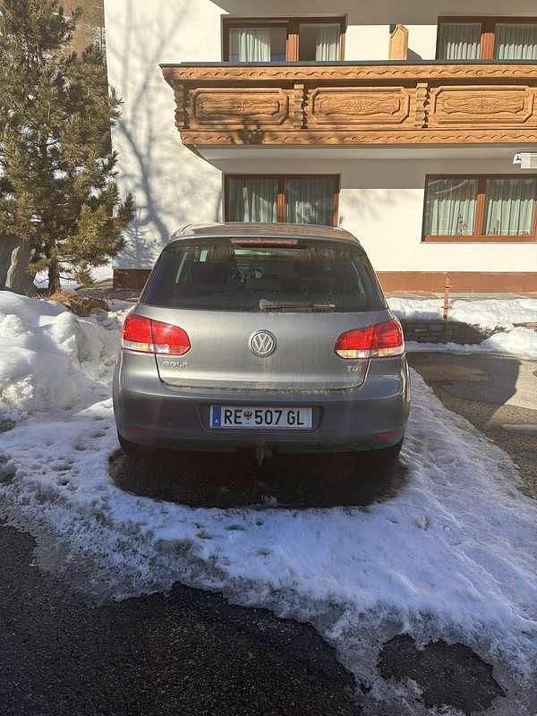 Gebraucht VW Golf Trendline 90 PS (66 kW) 2010 Limousine