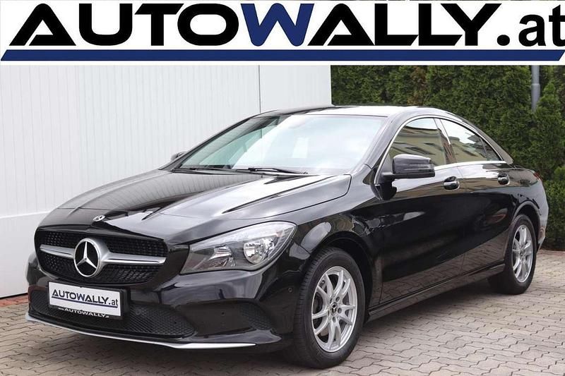 Gebraucht Mercedes CLA180 109 PS (80 kW) 2018 Schwarz Limousine