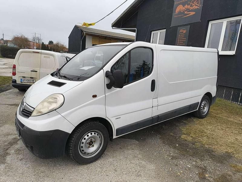 Gebraucht Opel Vivaro 117 PS (86 kW) 2007 Weiß Van / Kleinbus