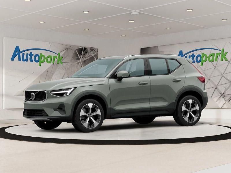 Gebraucht Volvo XC40 Core 129 PS (94 kW) 2023 Grün SUV