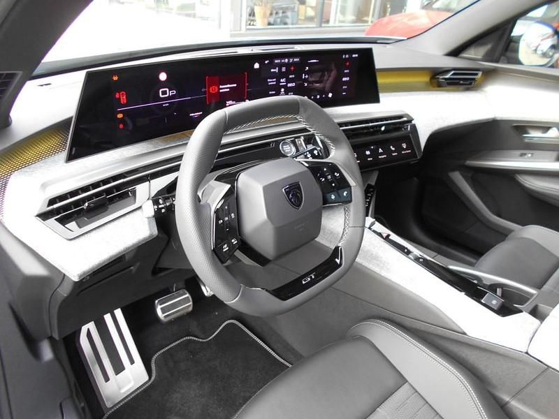 Neu Peugeot 5008 GT 136 PS (100 kW) 2025 SUV