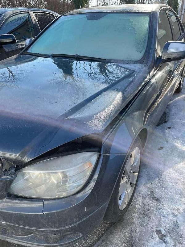 Gebraucht Mercedes C220 Classic 170 PS (125 kW) 2007 Limousine