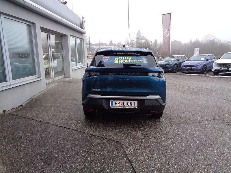 Gebraucht Peugeot 5008 136 PS (100 kW) 2025 Blau SUV